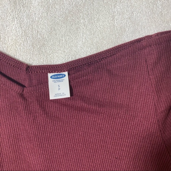 Old Navy Women’s Micro-Rib V-Neck Tee - Picture 3 of 3